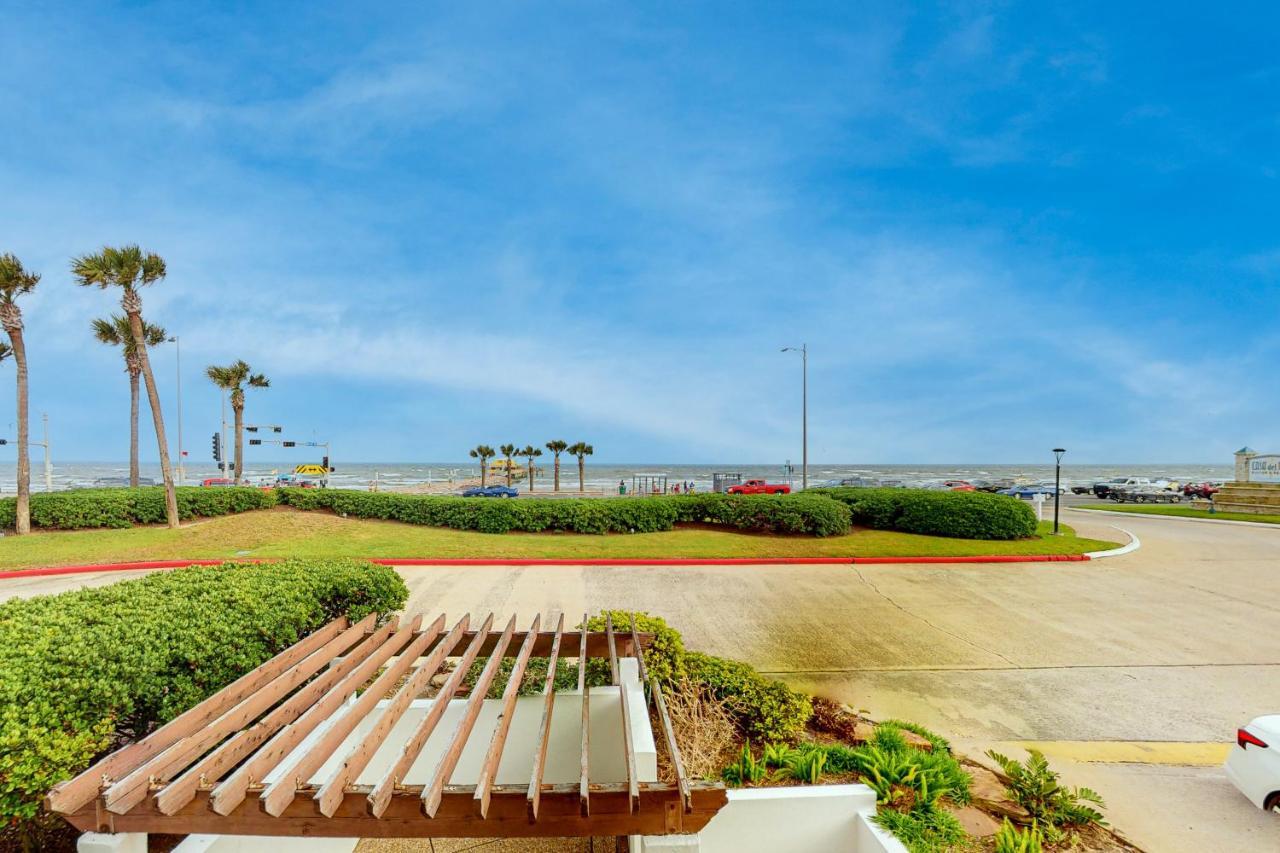 Casa Del Mar Beachfront II Galveston Room photo